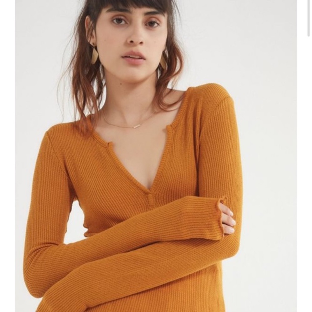 Urban Outfitters Henley Top in Mustard Size S